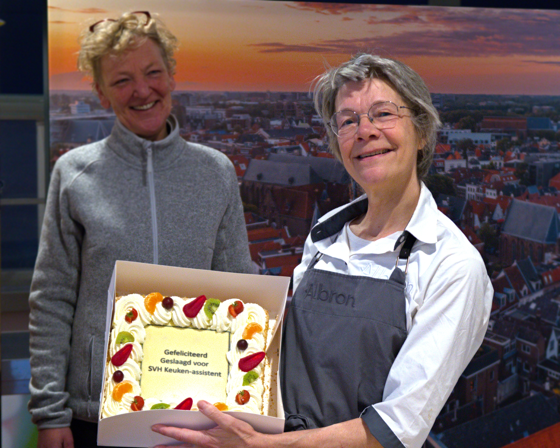 Bianca ontvangt eerste diploma leerlijn Keukenassistent